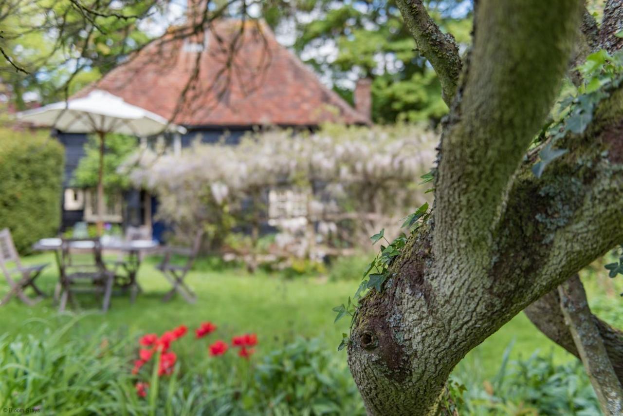 Walnut Tree Cottage By Bloom Stays فيفرشام المظهر الخارجي الصورة