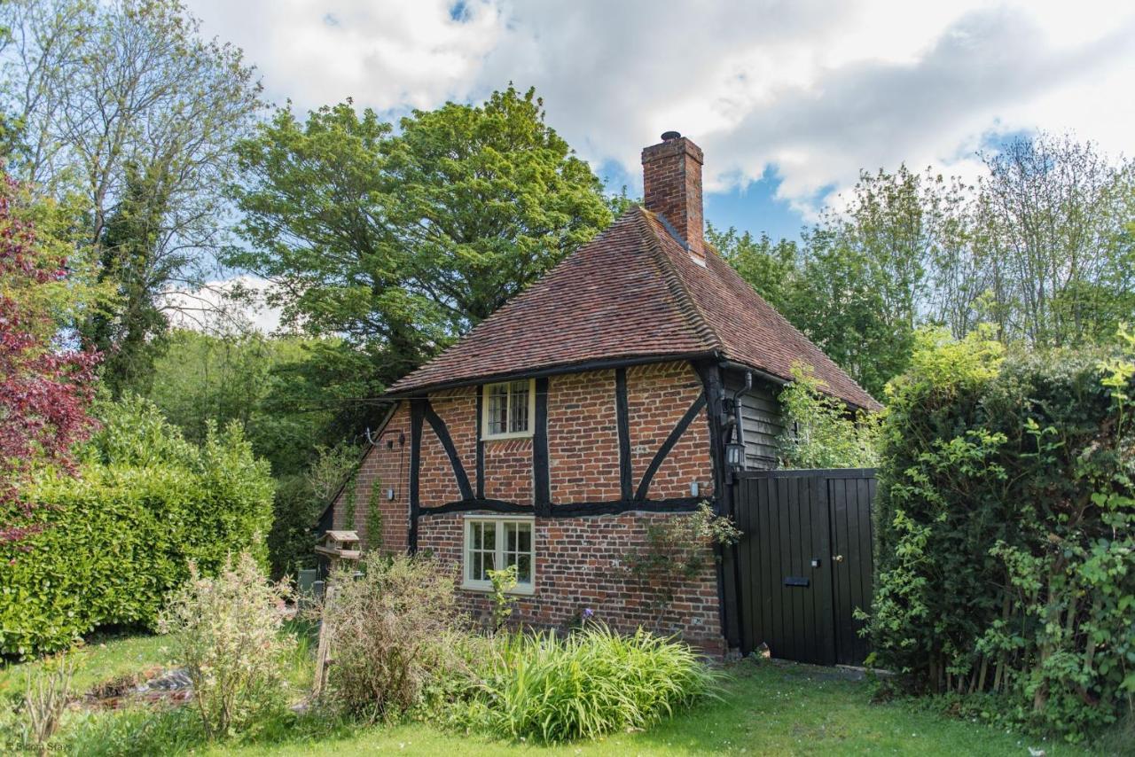 Walnut Tree Cottage By Bloom Stays فيفرشام المظهر الخارجي الصورة